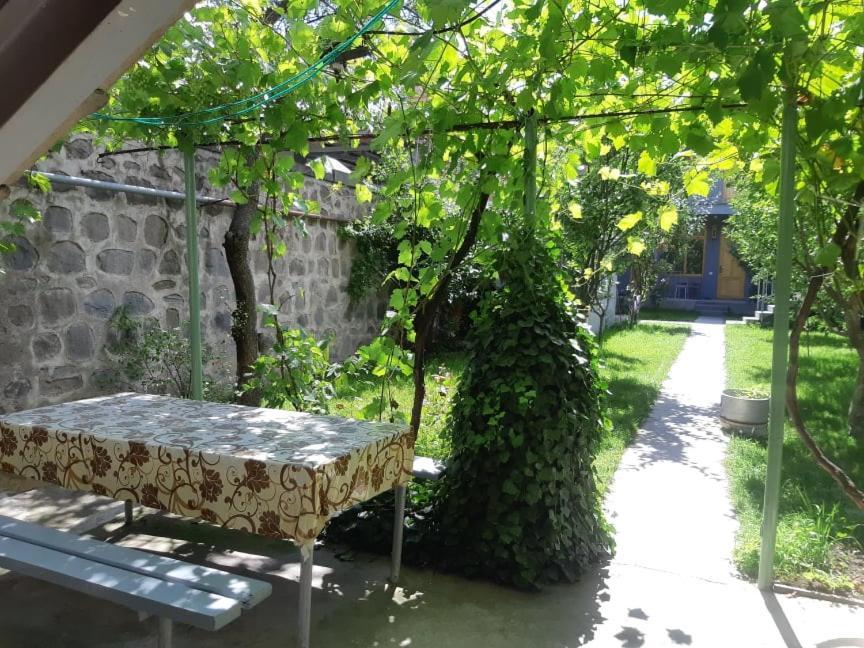 Andranik B&B Goris Exterior photo